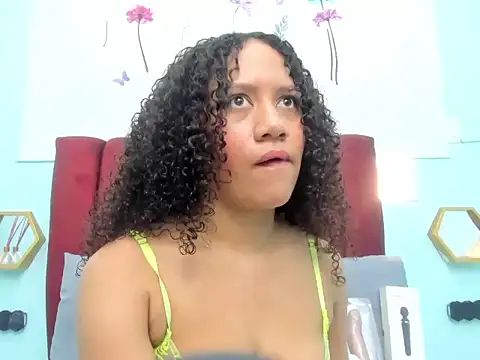 Snapshot of milky_milky1_ chatting on November 19, 2025, 2:06 pm milky milky1 online show from November 19, 2025, 2:06 pm