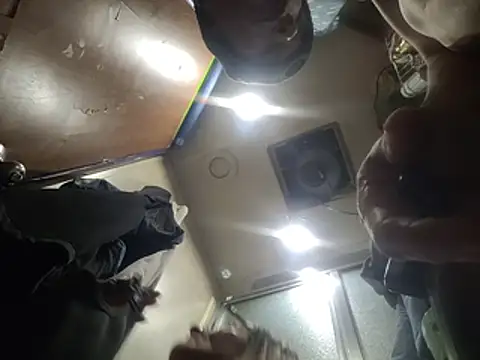 ILUV2TUCHMYKITTY online show from November 11, 2025, 12:38 pm