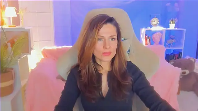 Snapshot of April_o_Nill chatting on February 24, 2025, 1:53 pm April o Nill online show from February 24, 2025, 1:53 pm