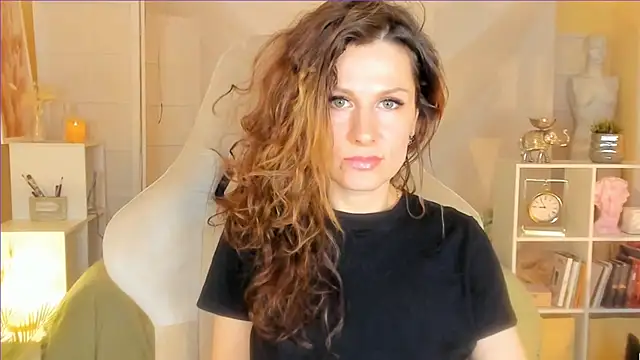 Snapshot of April_o_Nill chatting on March 16, 2025, 2:55 pm April o Nill online show from March 16, 2025, 2:55 pm