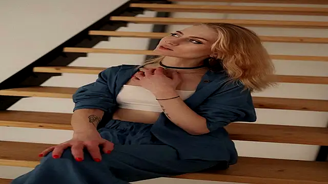 MarthaGees online show from November 8, 2025, 3:45 pm