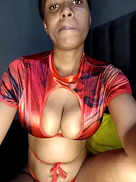 SexySlenderLexy online show from February 5, 2026, 5:45 am