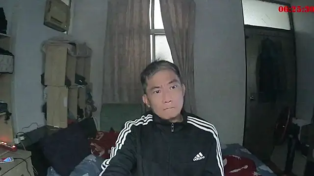 YuHsuant online show from February 12, 2025, 11:20 pm