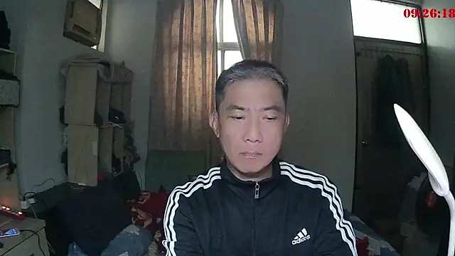 YuHsuant online show from February 13, 2025, 2:23 am