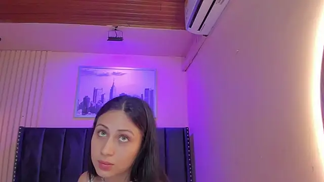Snapshot of diosa_cristal chatting on June 20, 2026, 3:42 am diosa cristal online show from June 20, 2026, 3:42 am