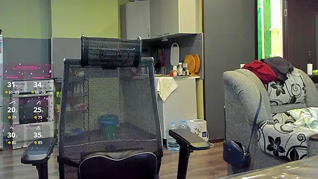 1lindsey1 online show from November 14, 2025, 12:15 pm