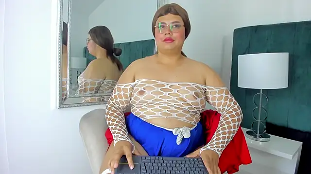 Snapshot of Tom_Silver__ chatting on December 27, 2024, 12:18 am Tom Silver online show from December 27, 2024, 12:18 am