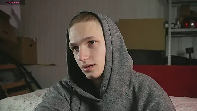 dustyn fox online show from February 14, 2025, 2:23 pm