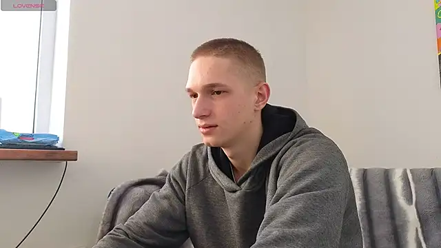 dustyn fox online show from February 21, 2025, 9:13 am