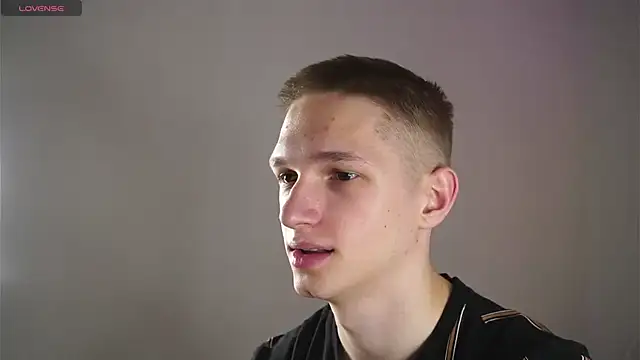 dustyn fox online show from March 15, 2025, 2:12 pm