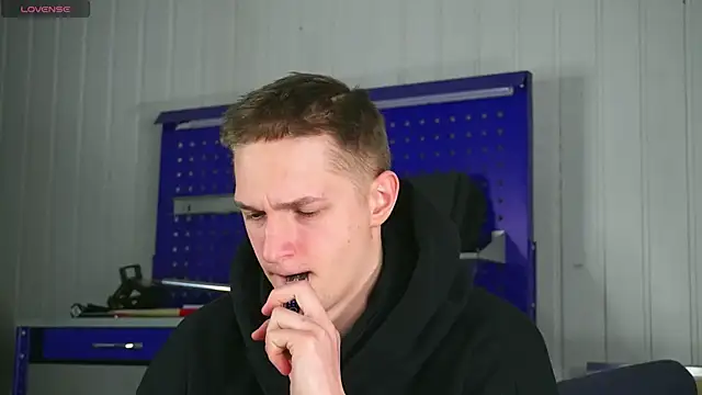 dustyn fox online show from February 4, 2026, 3:07 pm