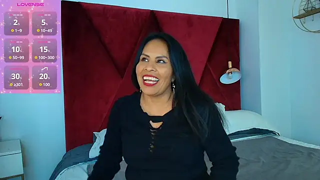 Snapshot of Anthonelaa__ chatting on June 9, 2026, 8:20 pm Anthonelaa online show from June 9, 2026, 8:20 pm