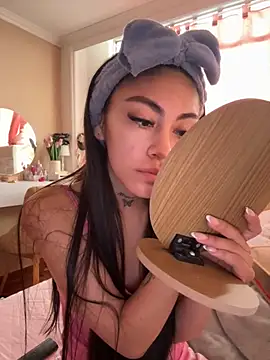 Effy Bonny online show from November 5, 2025, 2:17 pm