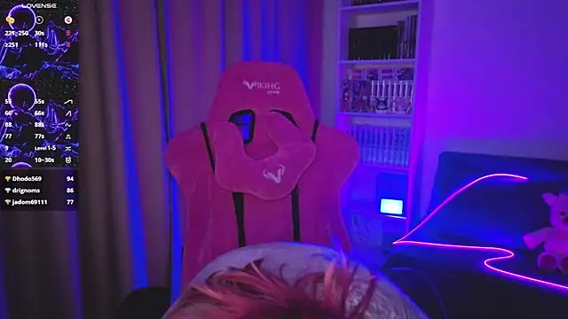 gitera  online show from April 29, 2026, 9:21 pm