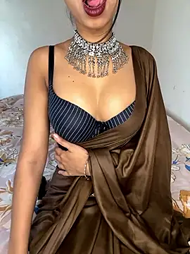 Snapshot of Hot-sexy222 chatting on December 8, 2024, 2:39 am Hot-sexy222 online show from December 8, 2024, 2:39 am