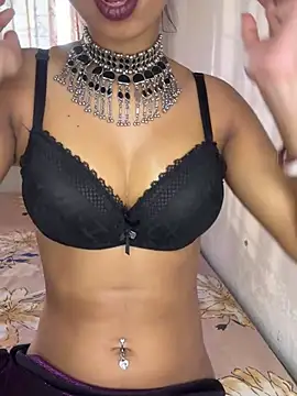 Snapshot of Hot-sexy222 chatting on January 15, 2025, 11:32 am Hot-sexy222 online show from January 15, 2025, 11:32 am