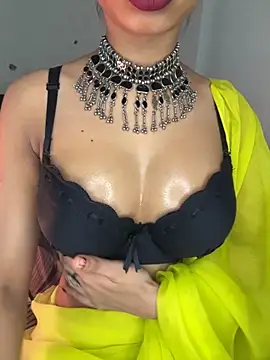 Snapshot of Hot-sexy222 chatting on September 21, 2025, 2:24 am Hot-sexy222 online show from September 21, 2025, 2:24 am