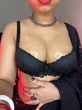 Snapshot of Hot-sexy222 chatting on April 15, 2026, 1:45 am Hot-sexy222 online show from April 15, 2026, 1:45 am