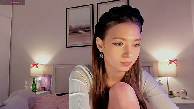 diana nier online show from November 30, 2025, 7:18 pm