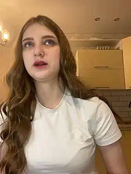 MollyDolle online show from December 21, 2024, 10:19 pm