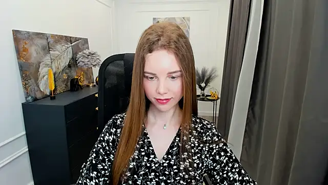 Snapshot of MileyWings chatting on May 2, 2026, 11:37 am MileyWings online show from May 2, 2026, 11:37 am