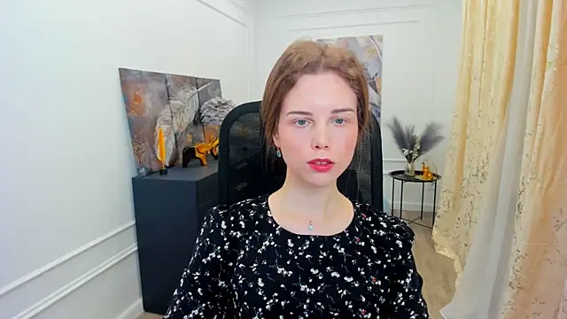 Snapshot of MileyWings chatting on May 27, 2026, 11:29 am MileyWings online show from May 27, 2026, 11:29 am