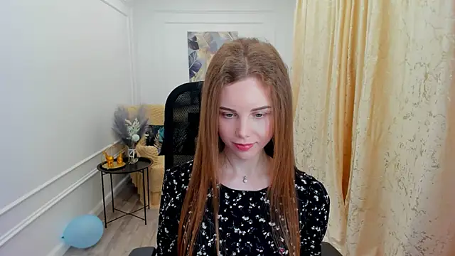 Snapshot of MileyWings chatting on June 1, 2026, 11:23 am MileyWings online show from June 1, 2026, 11:23 am