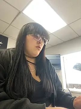 ThicBunz online show from February 11, 2025, 3:18 pm