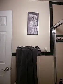 Snapshot of ThicBunz chatting on February 14, 2026, 9:55 pm ThicBunz online show from February 14, 2026, 9:55 pm