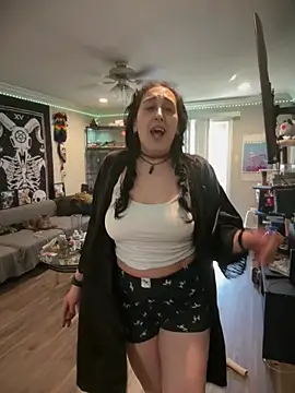 ThicBunz online show from May 12, 2026, 9:12 pm