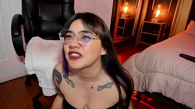 Snapshot of JeyLee chatting on January 15, 2025, 2:35 pm JeyLee online show from January 15, 2025, 2:35 pm