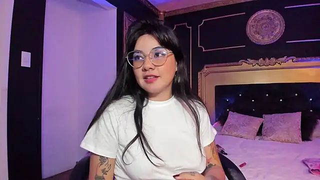 Snapshot of JeyLee chatting on February 19, 2025, 6:00 pm JeyLee online show from February 19, 2025, 6:00 pm