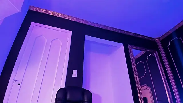 Snapshot of JeyLee chatting on March 7, 2025, 2:45 pm JeyLee online show from March 7, 2025, 2:45 pm