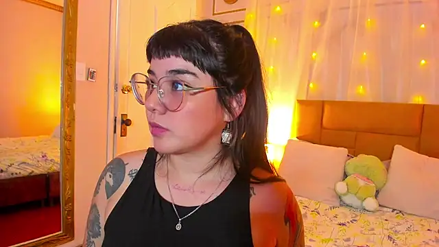 Snapshot of JeyLee chatting on March 13, 2025, 9:05 pm JeyLee online show from March 13, 2025, 9:05 pm