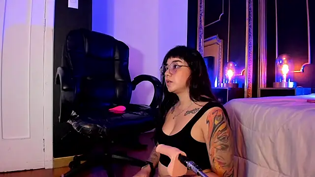 Snapshot of JeyLee chatting on March 19, 2025, 6:34 pm JeyLee online show from March 19, 2025, 6:34 pm