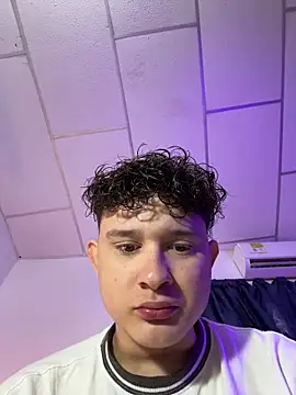 Snapshot of Nathan_Bluee chatting on December 2, 2025, 3:40 pm Nathan Bluee online show from December 2, 2025, 3:40 pm