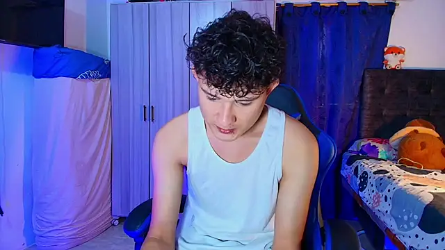 Snapshot of Nathan_Bluee chatting on February 9, 2026, 4:11 pm Nathan Bluee online show from February 9, 2026, 4:11 pm