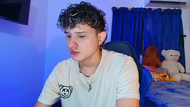 Snapshot of Nathan_Bluee chatting on March 10, 2026, 4:45 pm Nathan Bluee online show from March 10, 2026, 4:45 pm