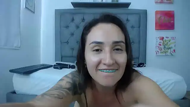 Carolina love19 online show from February 19, 2025, 8:10 pm