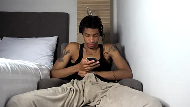 Snapshot of Skinnyblackman chatting on May 6, 2026, 5:14 am Skinnyblackman online show from May 6, 2026, 5:14 am