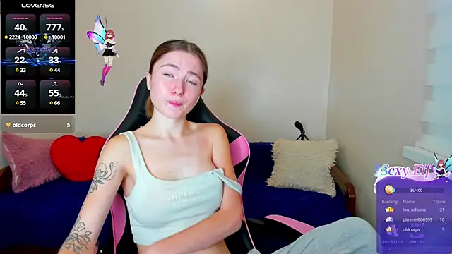 Snapshot of Luxuryalma chatting on December 13, 2024, 9:24 am Luxuryalma online show from December 13, 2024, 9:24 am