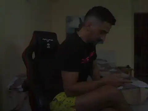 Snapshot of amydamarw chatting on December 15, 2025, 6:28 am amydamarw online show from December 15, 2025, 6:28 am