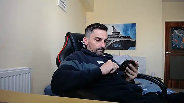 amydamarw online show from April 5, 2026, 6:43 am