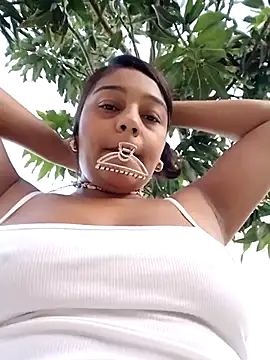 Snapshot of anaesca chatting on February 14, 2025, 11:42 am anaesca online show from February 14, 2025, 11:42 am