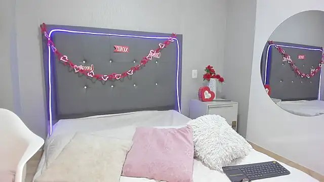 emma lye online show from April 4, 2026, 9:12 pm