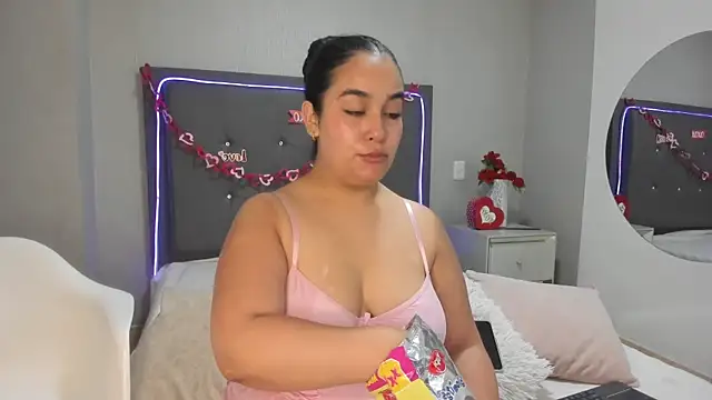 emma lye online show from April 5, 2026, 12:57 pm