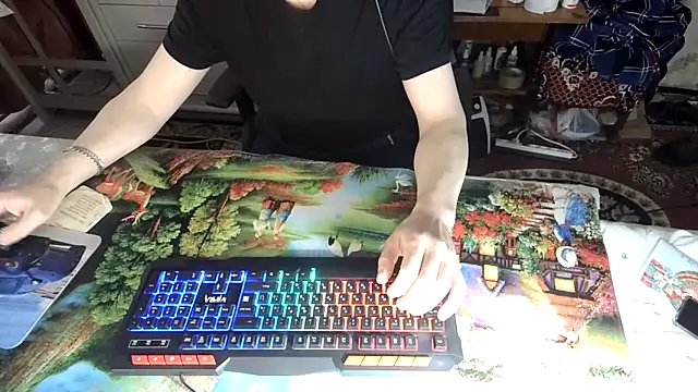 oleg1982yval12 online show from April 19, 2026, 11:53 am