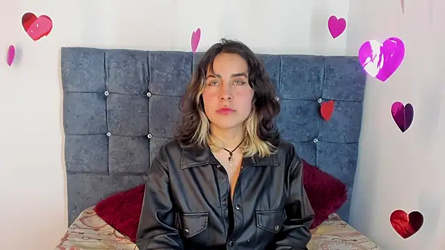 Snapshot of riley_colors chatting on February 14, 2025, 10:04 pm riley colors online show from February 14, 2025, 10:04 pm