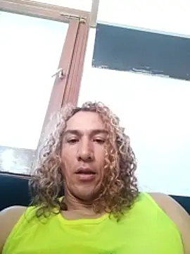 Snapshot of Greacky chatting on October 21, 2025, 7:42 am Greacky online show from October 21, 2025, 7:42 am