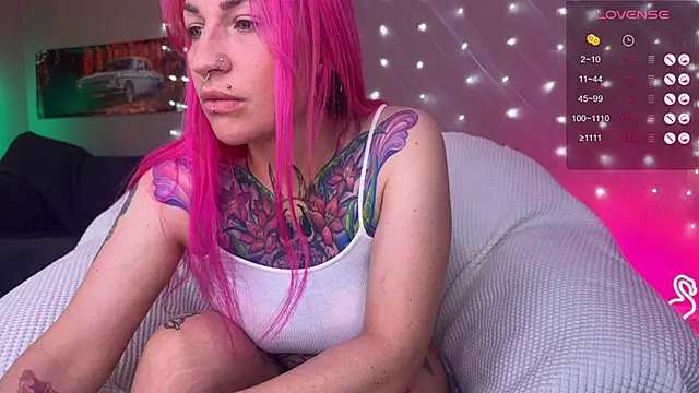 Snapshot of Tanya_Acid chatting on June 11, 2026, 5:05 am Tanya Acid online show from June 11, 2026, 5:05 am